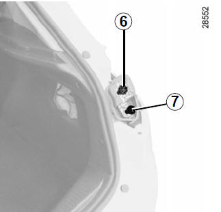 Renault Fluence. Luces traseras y laterales (sustitución de las lámparas)